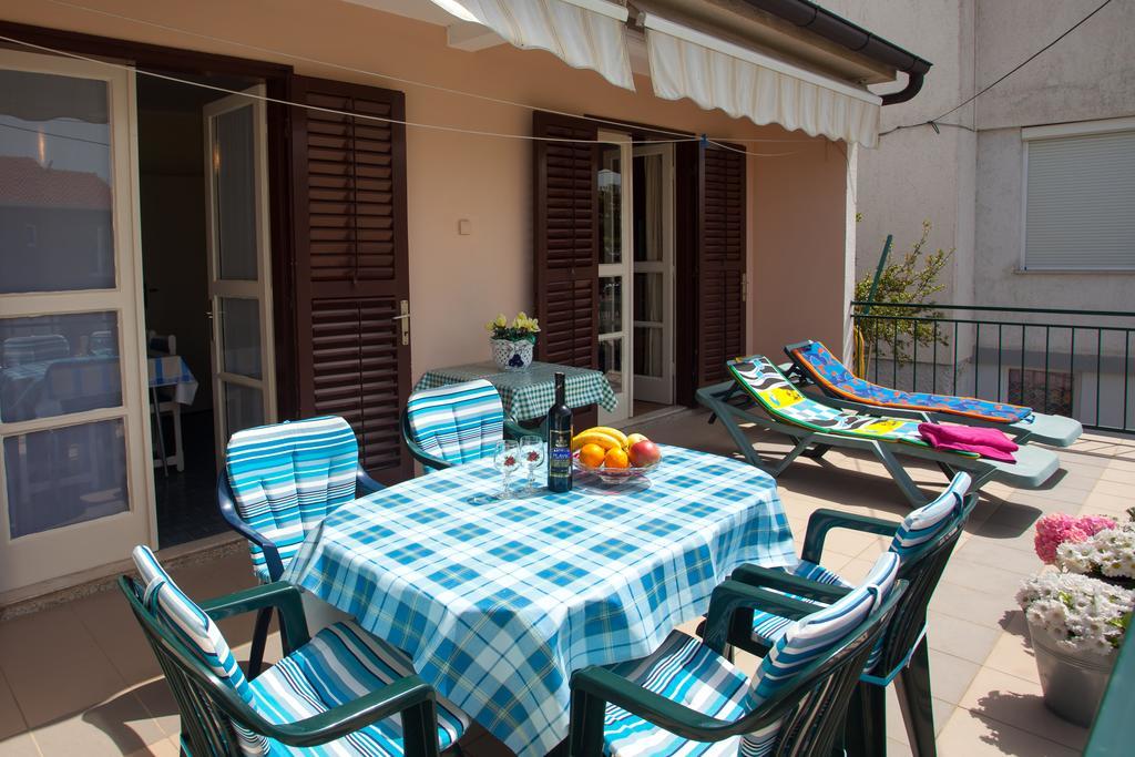 Apartman Adria Apartment Porec Exterior photo