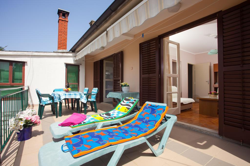 Apartman Adria Apartment Porec Exterior photo
